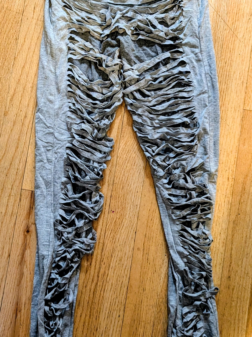 G.V.G.V. Light Gray Ruffle-Front Jeggings - Picture 2 of 4